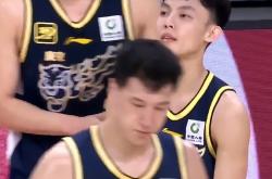 广州男篮客场不敌广东男篮，遭遇连败